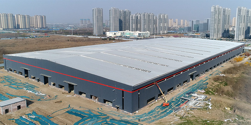 大宝娱乐钢结构厂房外墙施工进度跟进